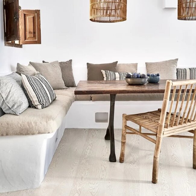 Паркетная доска Karelia Essence Oak 4 Story 138 Polar White 1-s