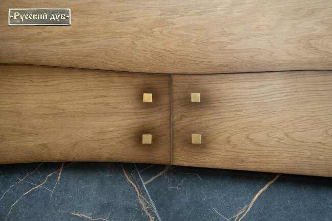 Криволинейный паркет Дуб Алеша с заклепками шелковый лак 2-х сл. T&G Селект 760...2200х120...190х16 мм Криволинейный паркет Дуб Алеша с заклепками шелковый лак 2-х сл. T&G Селект 760...2200х120...190х16 мм