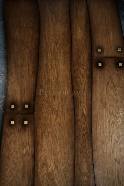 Криволинейный паркет Дуб Дубрава с заклепкам шелк.лак 2-х сл. T&G Селект 760...2200х120...190х16 мм Криволинейный паркет Дуб Дубрава с заклепкам шелк.лак 2-х сл. T&G Селект 760...2200х120...190х16 мм