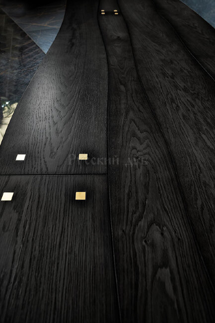 Криволинейный паркет Дуб Кижи с заклепками шелковый лак 3-х слойный T&G  Рустик 760...2200х120...190х16 мм