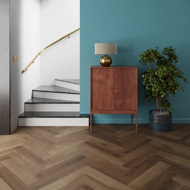 Виниловые полы Invictus Herringbone Highland Oak 42 Chocolate Виниловые полы Invictus Herringbone Highland Oak 42 Chocolate