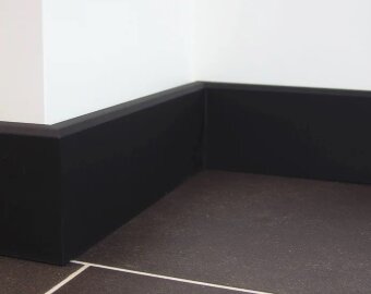 Плинтус Bonkeel Stick M Черный 2000х70х13 мм Плинтус Bonkeel Stick M Черный 2000х70х13 мм