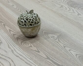 Паркетная доска PolarWood Классик 1П 138 Ясень Рыцарь серый матовый лак 2V 2000x138x14 мм (2,2 м2)