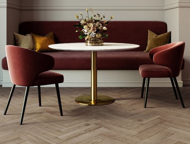 Виниловые полы английская елка Invictus Highland Oak 34 Roasted