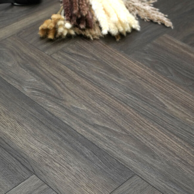 SPC ламинат Bronix Saffir Herringbone Eduard 635х127x5 мм (1,2903 м2)