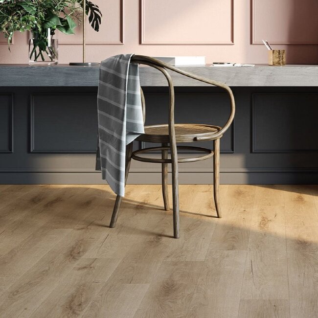 Кварцвиниловые полы Invictus Primus Dryback Royal Oak 33 Blonde 1219х178х2 мм Кварцвиниловые полы Invictus Primus Dryback Royal Oak 33 Blonde 1219х178х2 мм