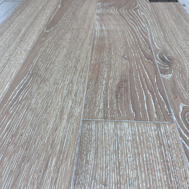 Инженерная доска Legend Дуб Town/Таун СелектUV-лак 764-2200 х 140 х 16 мм (1,232 м2) Инженерная доска Legend Дуб Town/Таун СелектUV-лак 764-2200 х 140 х 16 мм (1,232 м2)