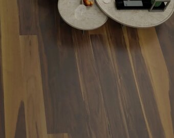 Паркетная доска Karelia Earth Walnut 4 Story 138 Country Lacquered 1-s